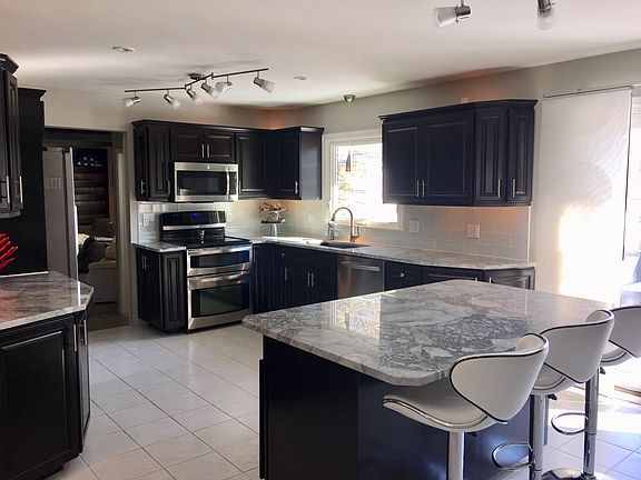 2nd image of 6634 Fredmoor Dr