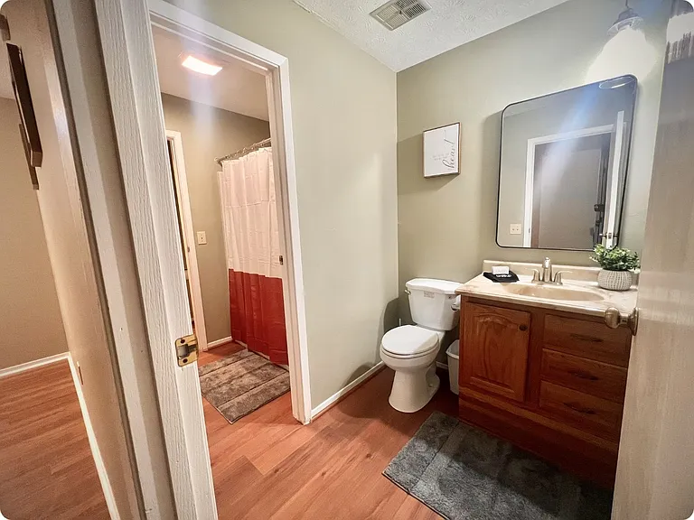 Full Bathroom