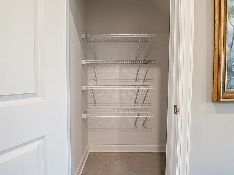 628 Bella Ct — Photo 22
