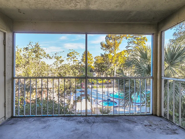 4017 Versailles Dr #4017F — Photo 4
