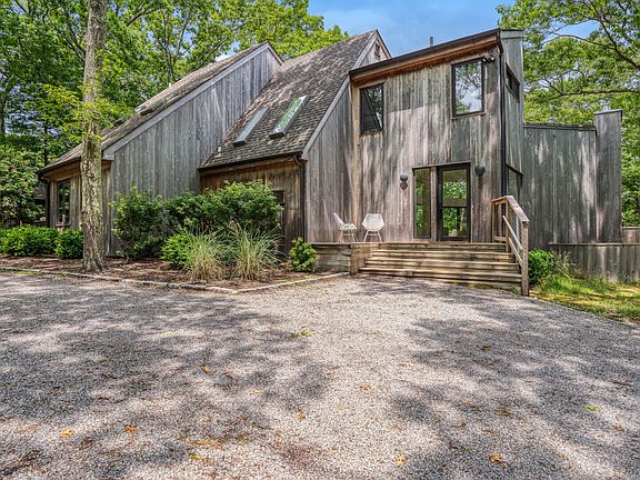 4th image of 157 Talmage Farm Ln