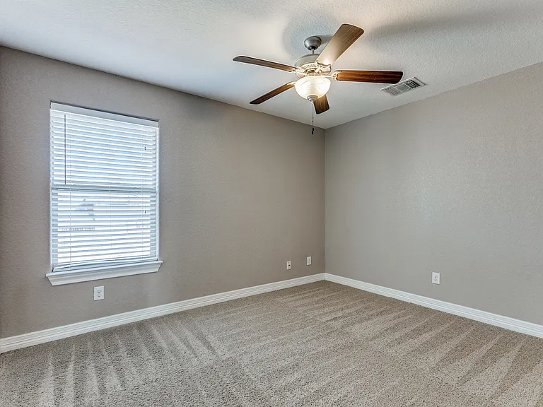 5410 Tulip Bnd — Photo 21