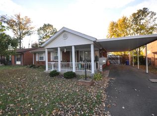 5620 Lagoona Dr, Louisville, KY