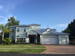 200 Oceanwood Dr, Neptune Beach, FL 32266