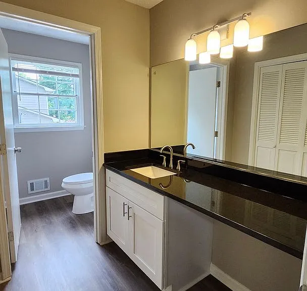 1007 Strawberry Ln — Photo 8
