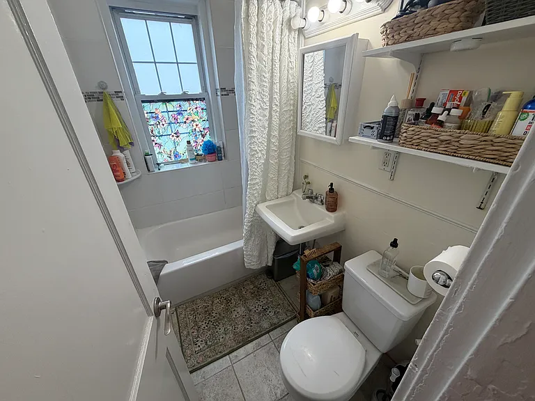 14 Melvin Ave #3A — Photo 8