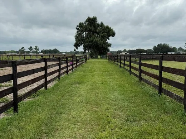 2189 SW 17th Ter, Bell, FL 32619