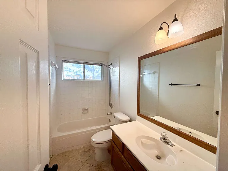6106 Skahan Ln — Photo 22