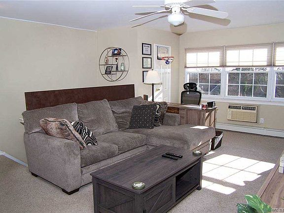 4th image of 511 Towne House Vlg