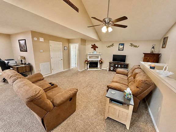 5th image of 476 Lochmere Dr