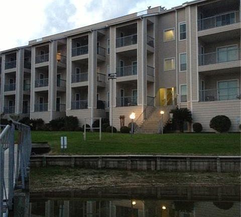4th image of 12800 Melville Dr #203B