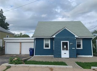 470 Ezra St, Bridgeport, CT 06606