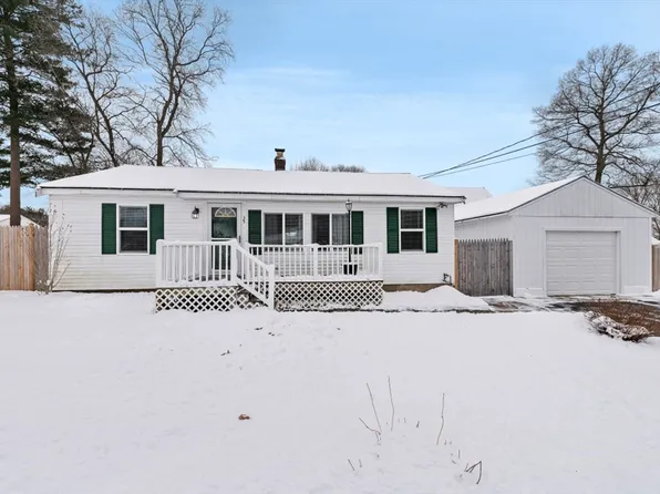 35 Lantern Ln, Burlington, MA 01803