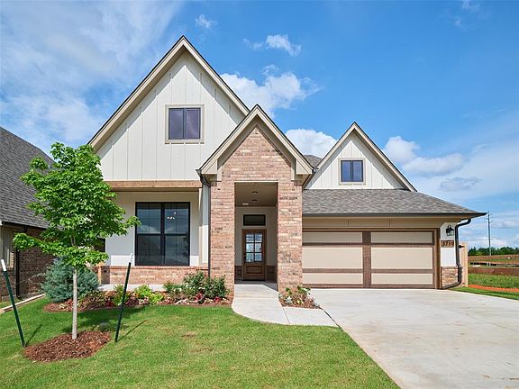 3rd image of 3719 Hardy Dr