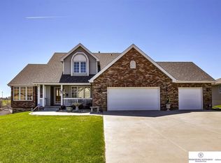 4709 Bernadette Ave, Omaha, NE 68157