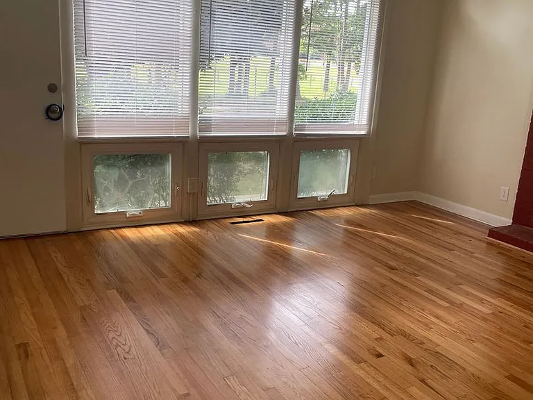 1305 Willow Rd — Photo 5