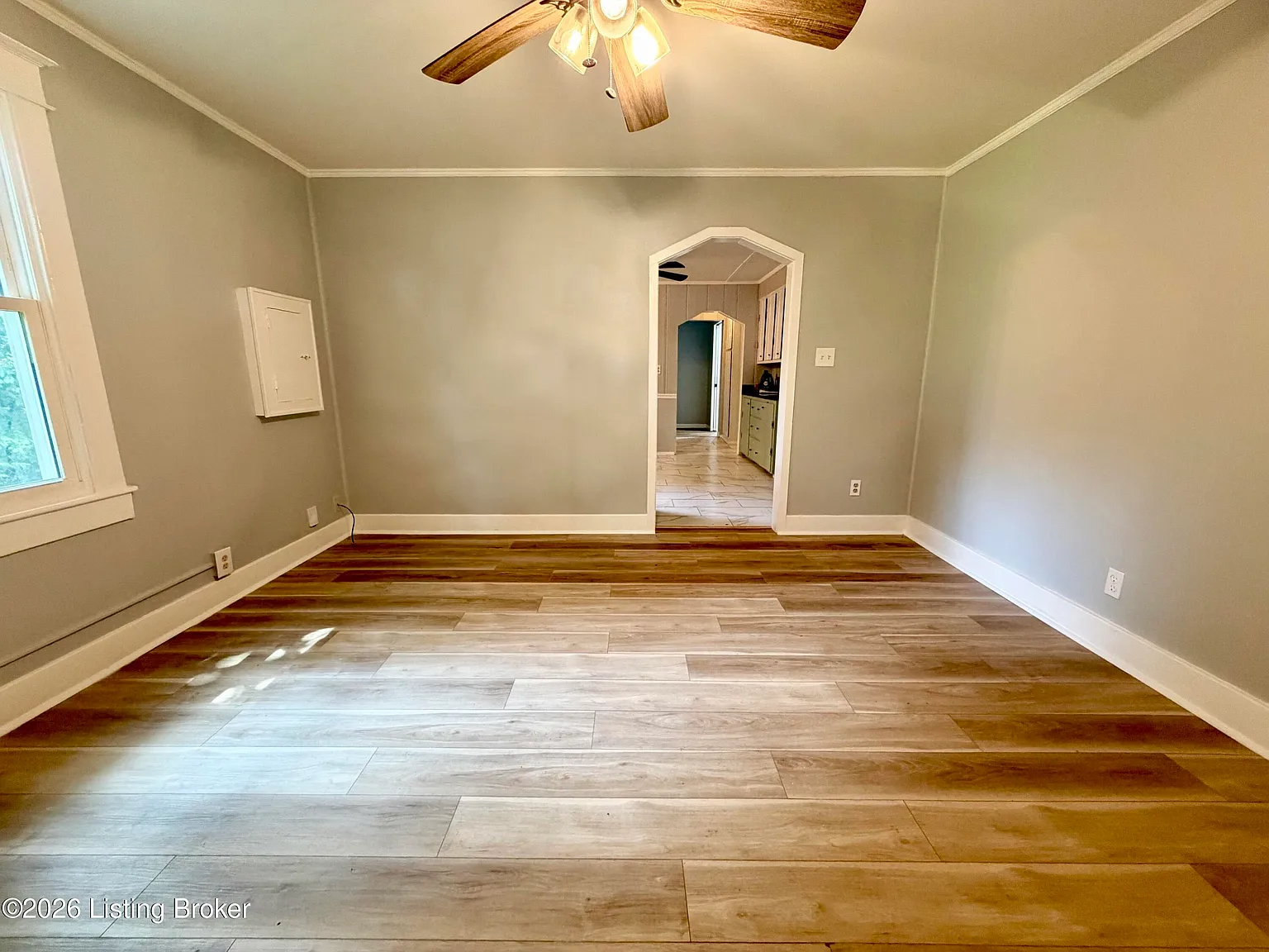 3 bed, 1.0 bath, 1088 sqft, $1,795 — Photo 2