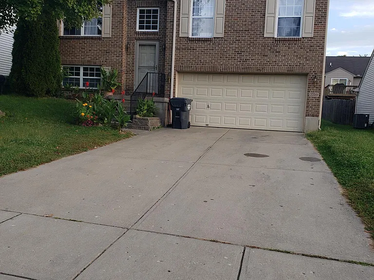 6602 Watson Ln — Photo 1