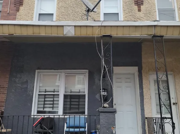 2145 S Daggett St, Philadelphia, PA 19142