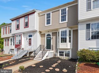 28 Denny Cir, Newark, DE 19702