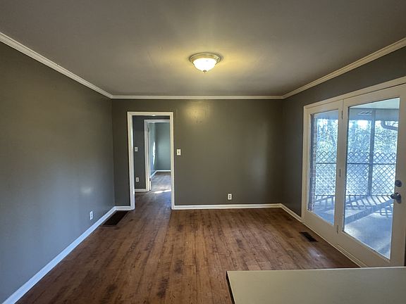 4th image of 78 Helen Dr