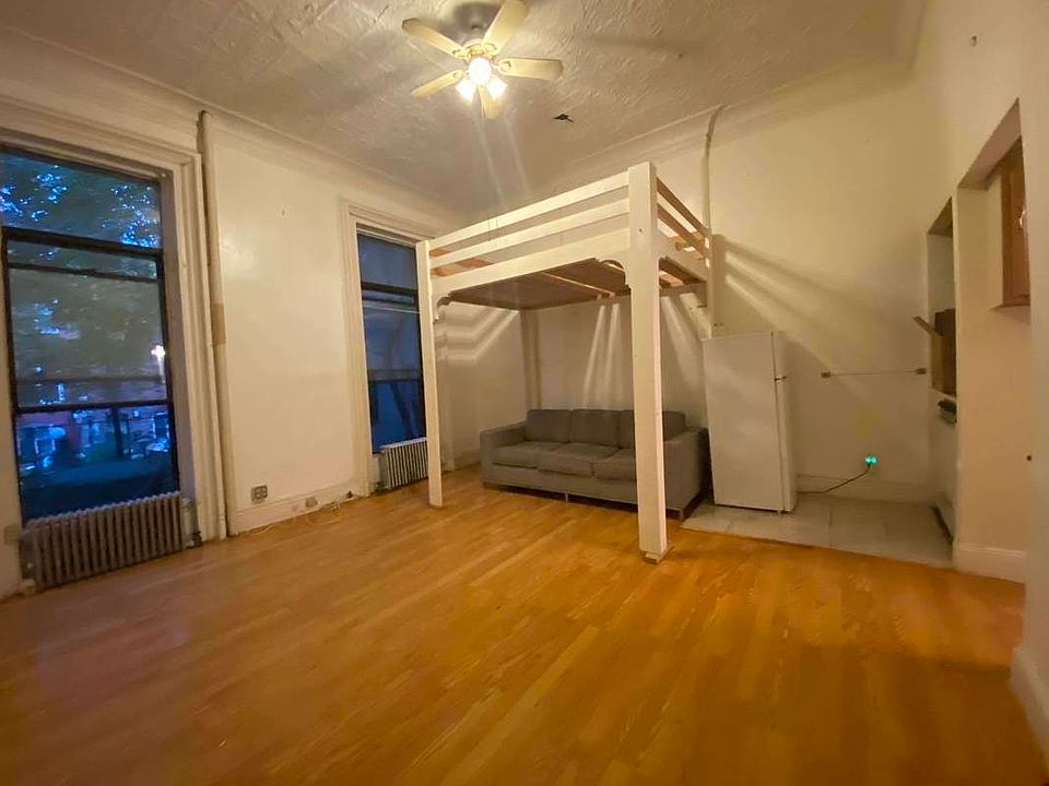 1st image of 274 Gates Ave APT 4