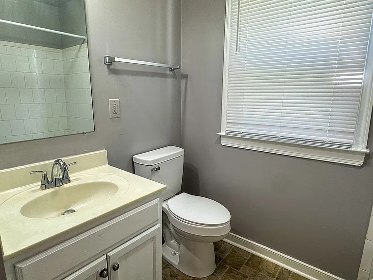 525 E Cawson St — Photo 11