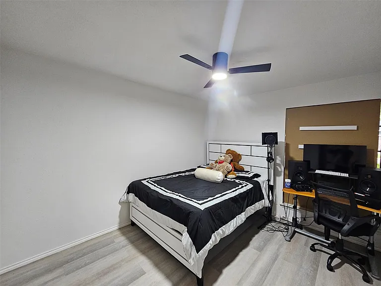10706 Berthound Dr — Photo 23