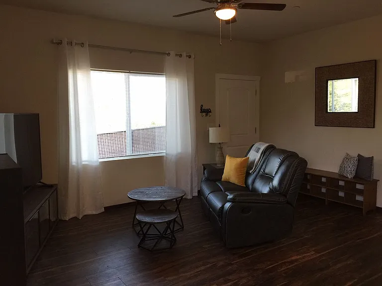 4911 Skyway — Photo 5