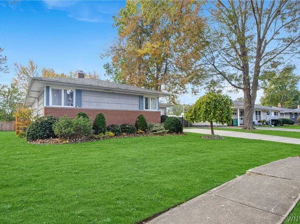 803 Meadowbrook Dr, North Tonawanda, NY 14120