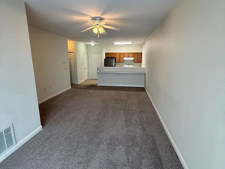 Uptown Brass Apartments — Photo 9