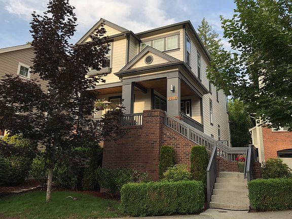 2nd image of 2518 22nd Ct NE
