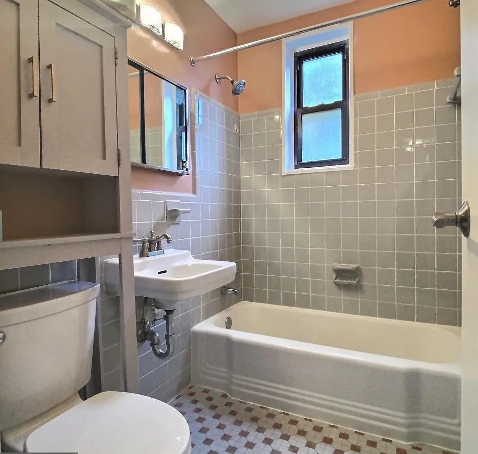 2 bed, 855 sqft, $2,495 — Photo 2