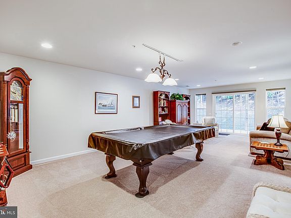 5th image of 196 Castle Hill Dr