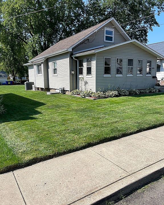 1st image of 1104 E Moneta Ave