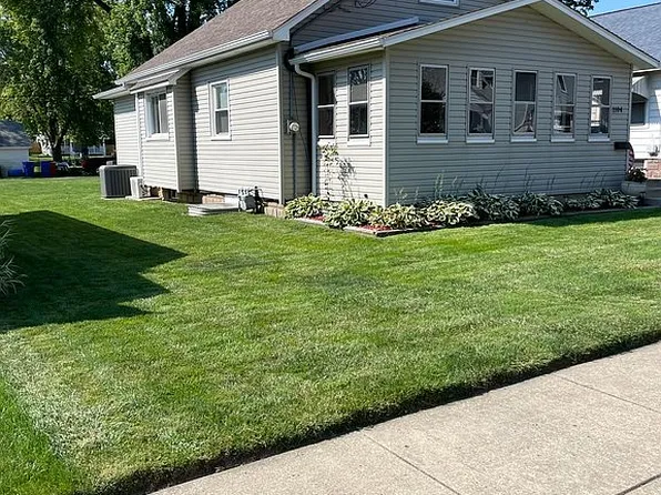 1104 E Moneta Ave, Peoria Heights, IL 61616