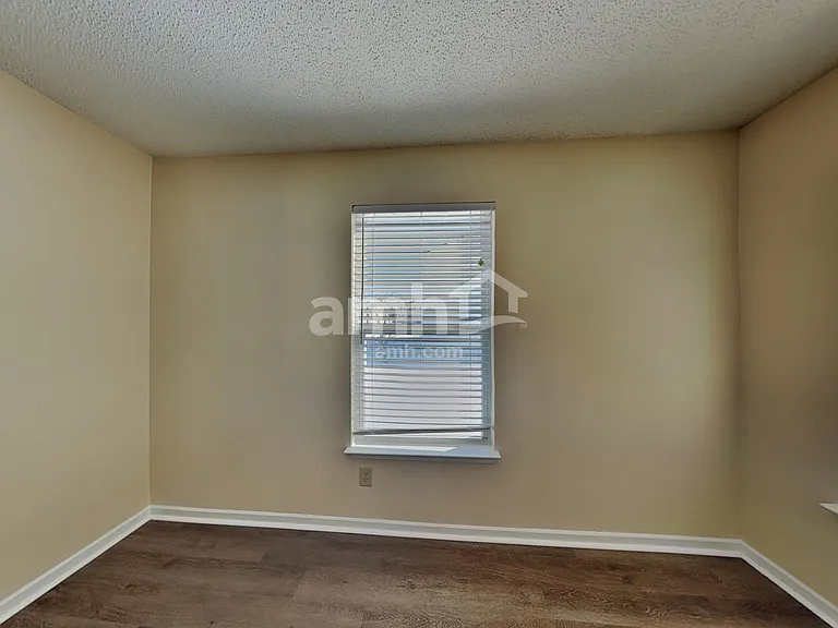 10002 Big Bend Dr — Photo 6