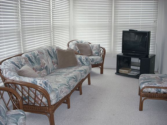 3rd image of 8108 Hazen Way