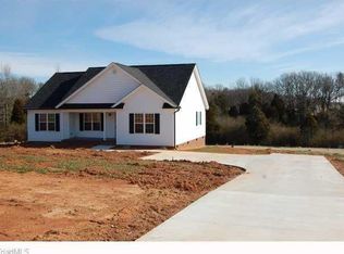 2391 Fairview Farm Rd, Asheboro, NC 27205