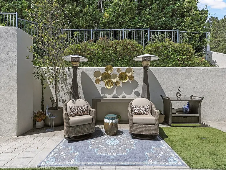 11805 Henley Ln — Photo 23