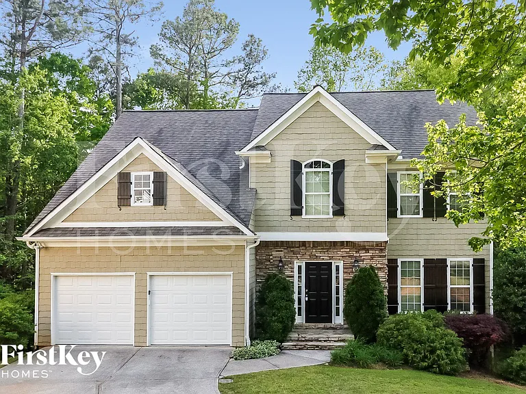 729 Tall Oaks Dr — Photo 1