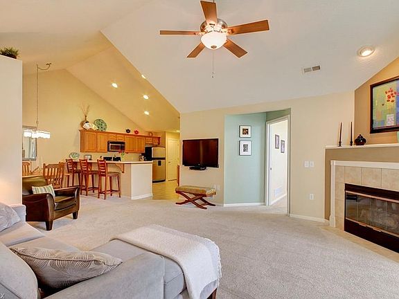 4th image of 2680D Canterbury Cir