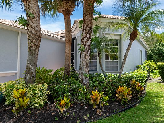 3rd image of 3785 NW Deer Oak Drive