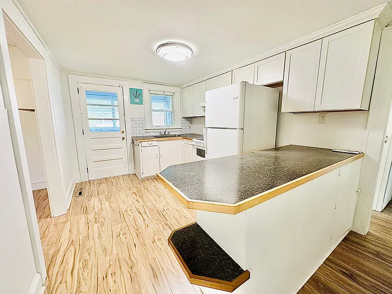 2716 Fawn Ave — Photo 5