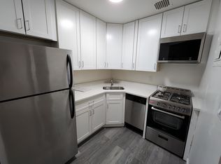 25 W 74th St #3B, New York, NY 10023