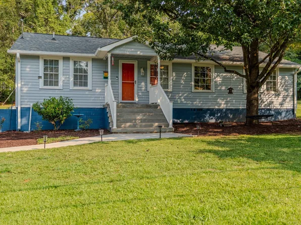 813 E Main St, Taylors, SC 29687