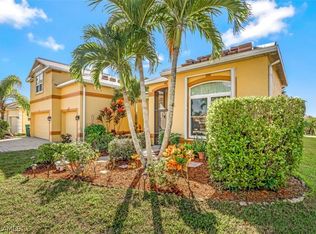 2227 Grove Dr, Naples, FL 34120