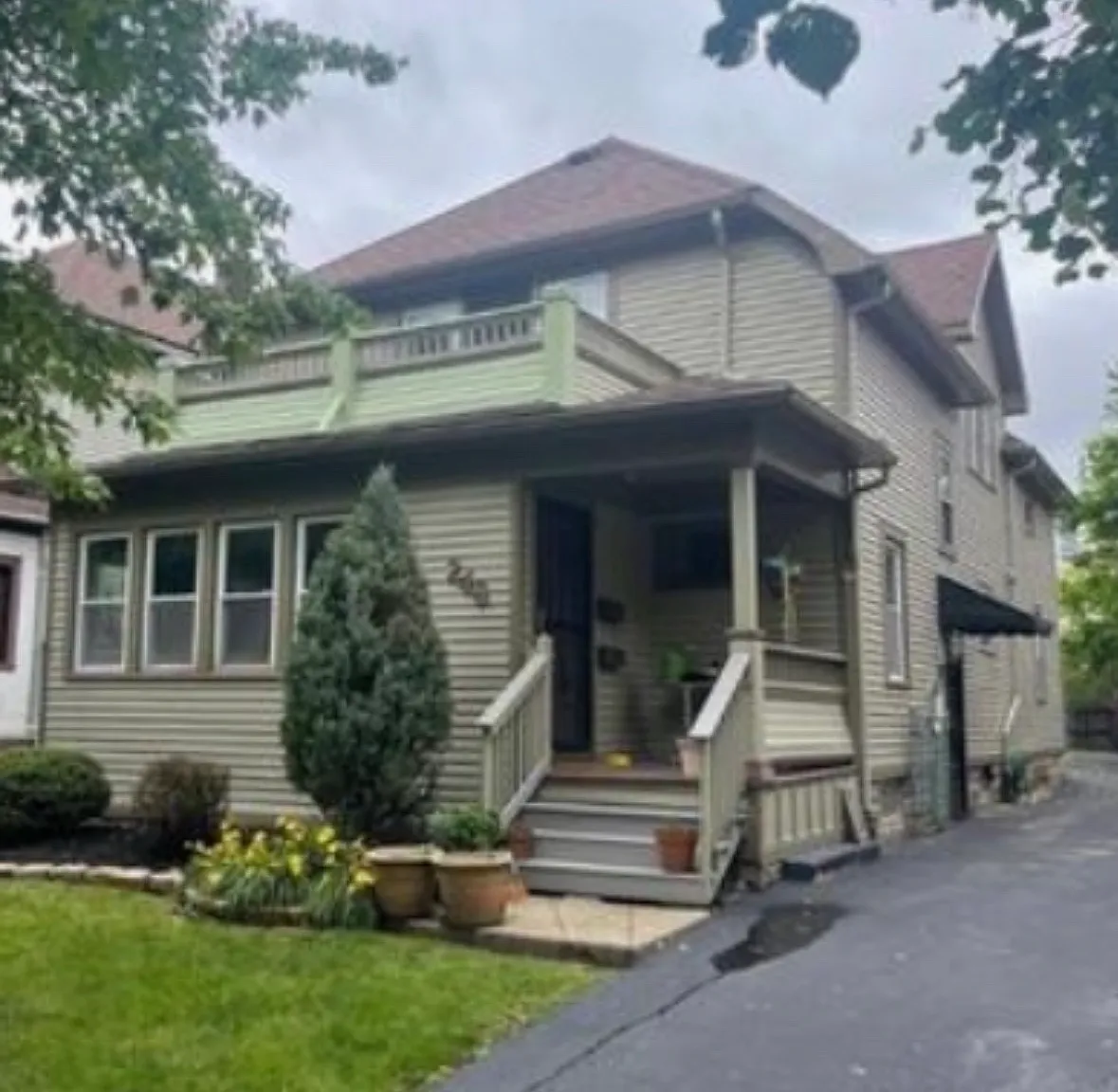 2 bed, 800 sqft, $1,250 — Photo 1