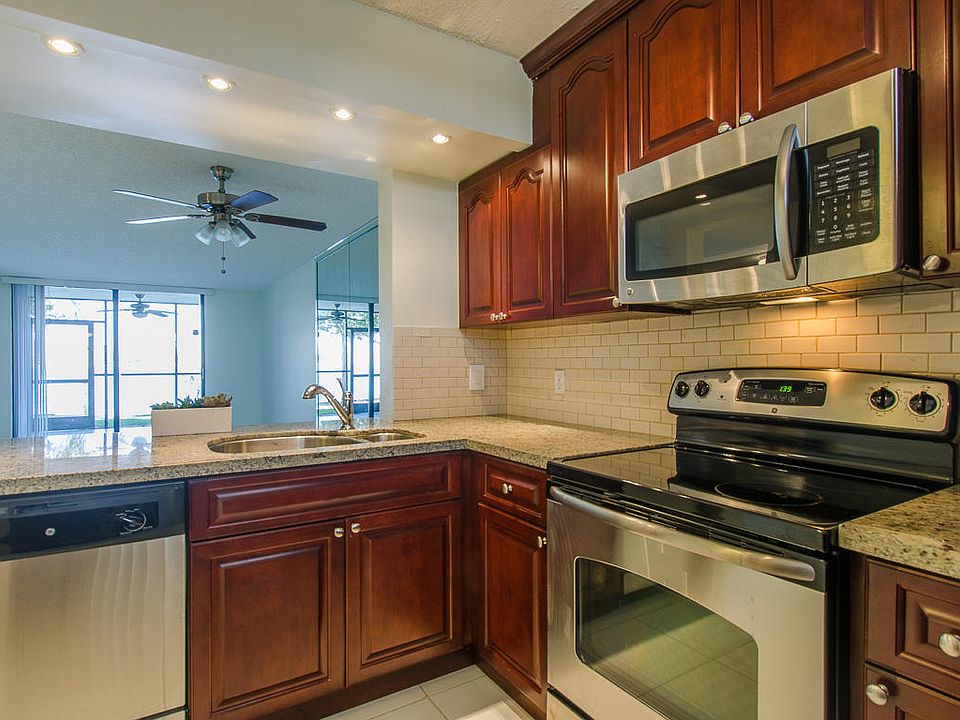 1st image of 113 Lake Emerald Dr APT 107