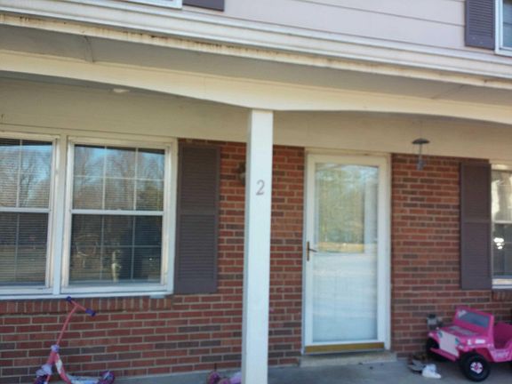 2nd image of 2 Falconridge Ct